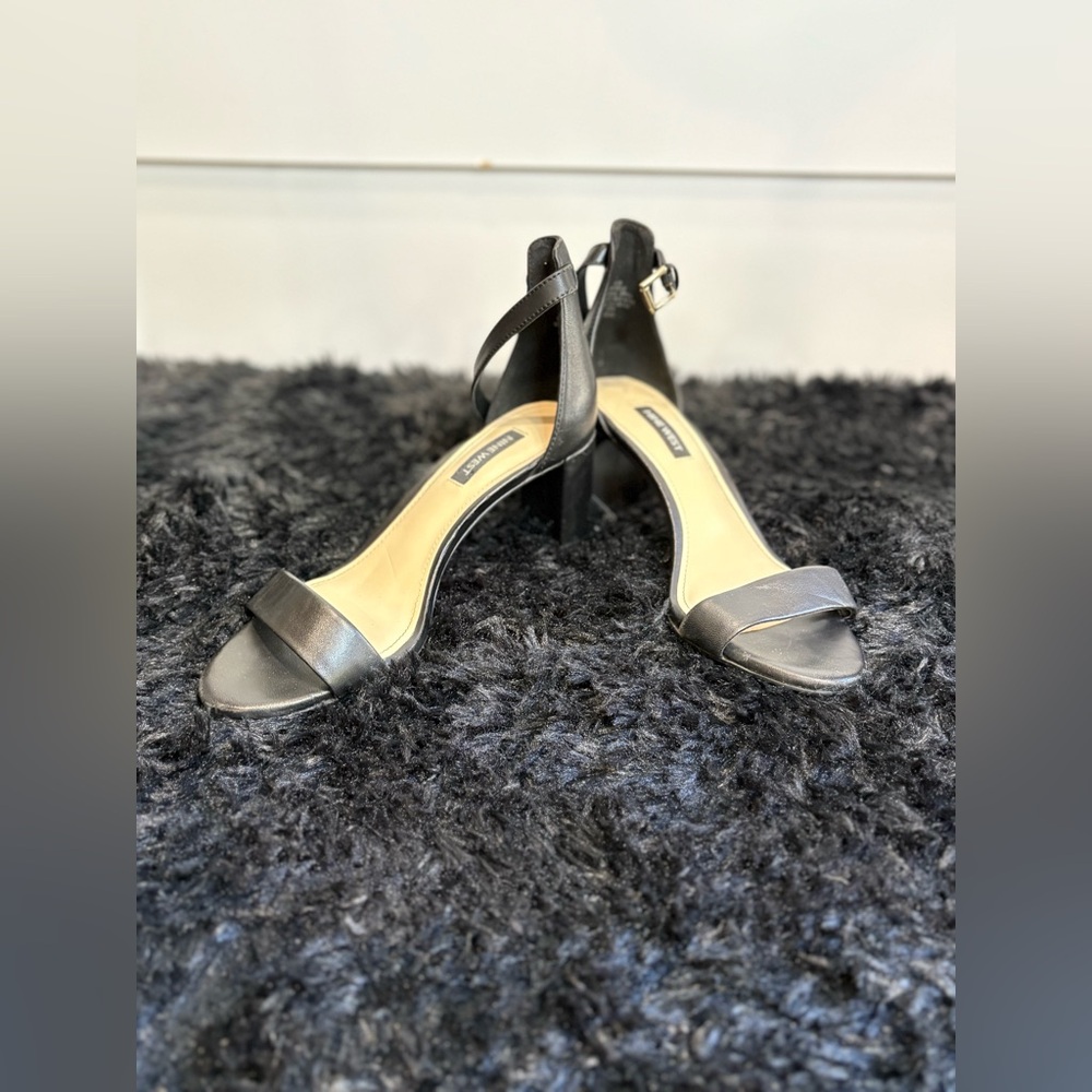 Nine West Black Strappy Sandals Women’s Size 6.5 Elegant Evening Heels